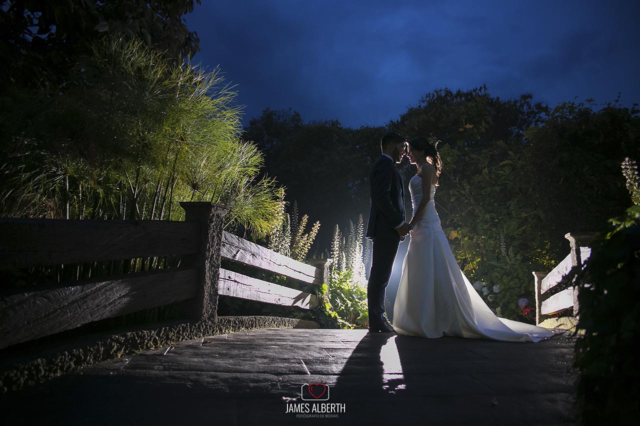 fotografo-de-bodas-james-alberth-tobar-fotografias-de-bodas-y-matrimonios-retiro-san-juan-bodas-de-noche-bodas-romanticas